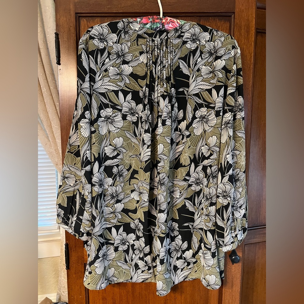 NYDJ Print Blouse 3/4 sleeve.
